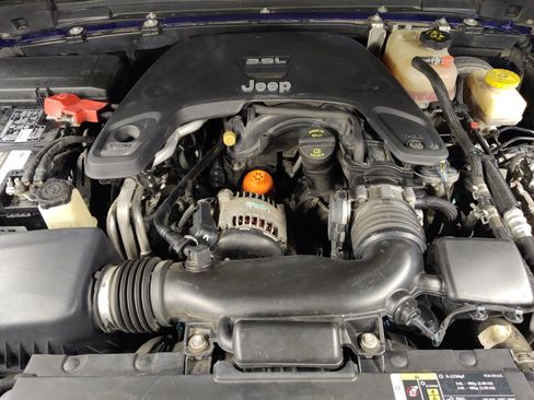 Used 2018 Jeep Wrangler Unlimited Sport S AWD/4WD image 30