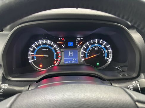 Used 2019 Toyota 4Runner TRD Off-Road Premium AWD/4WD image 27