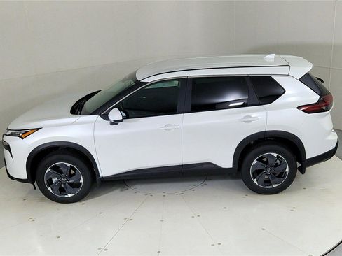 New 2026 Nissan Rogue SV image 40