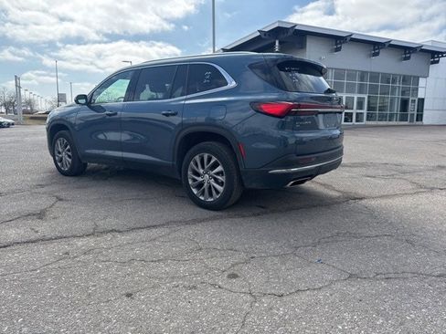 Used 2025 Buick Enclave Preferred image 5