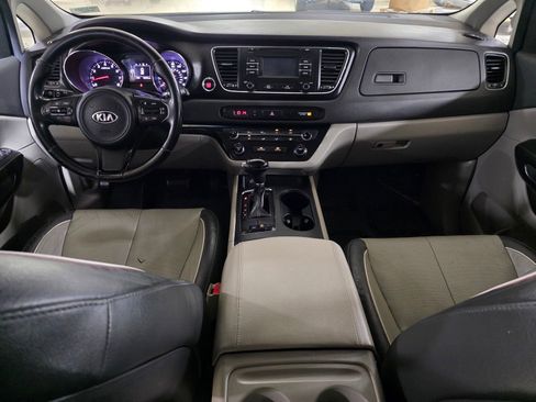 Used 2016 Kia Sedona LX w/ LX Essentials Premium Package image 19