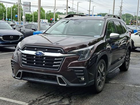 Used 2023 Subaru Ascent Touring AWD/4WD image 2