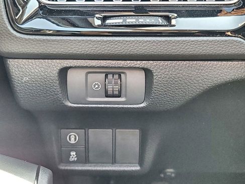 Used 2024 Honda Civic EX-L image 17