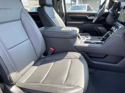 New 2025 GMC Sierra 2500 Denali w/ Denali Reserve Package image 26