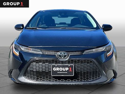 Used 2022 Toyota Corolla LE FWD image 4