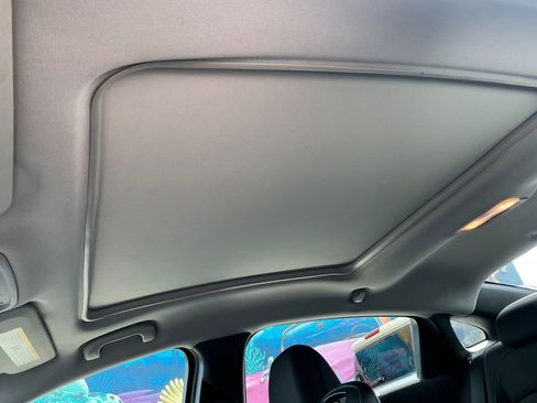 Used 2019 Chevrolet Malibu LT image 38