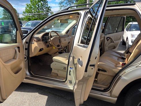 Used 2001 Mercedes-Benz ML 320 4MATIC image 22