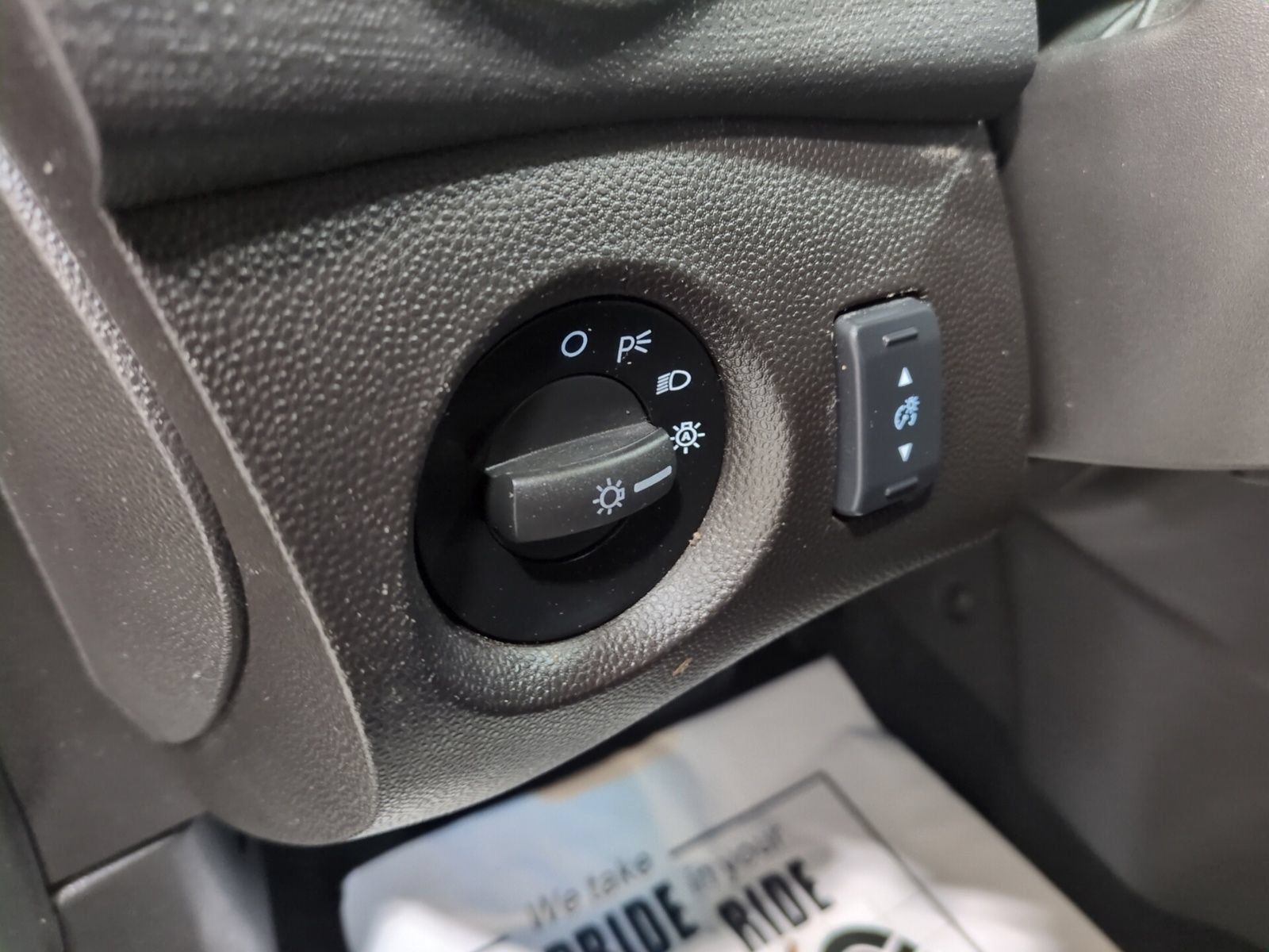 Used 2017 Ford Fiesta SE w/ Cold Weather Package FWD image 17