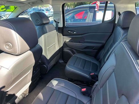 Used 2023 GMC Acadia Denali w/ Denali Ultimate Package image 10