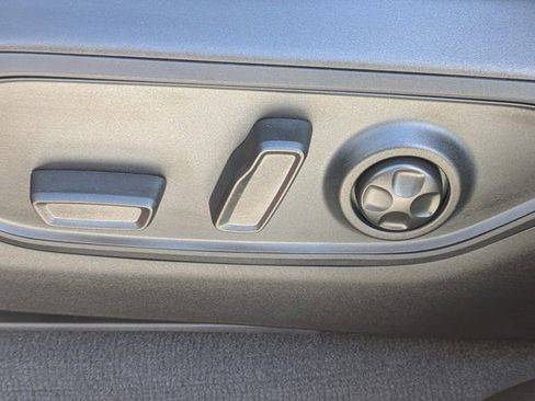 New 2025 Jeep Grand Cherokee L Limited w/ Black Appearance Package image 18