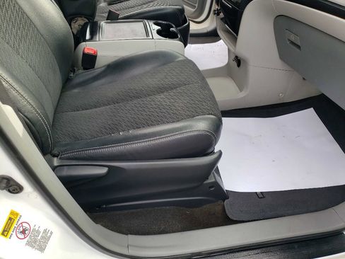 Used 2014 Toyota Sienna SE image 11