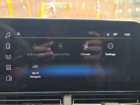 Used 2025 Chevrolet Trax LT FWD image 28