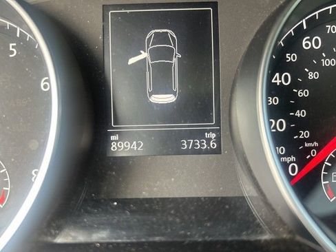 Used 2015 Volkswagen Golf S FWD image 25