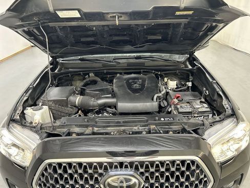 Used 2019 Toyota Tacoma TRD Sport w/ Technology Package AWD/4WD image 23