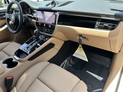 New 2025 Porsche Macan image 19