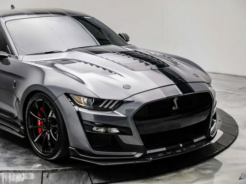 Used 2021 Ford Mustang Shelby GT500 w/ Technology Package image 33