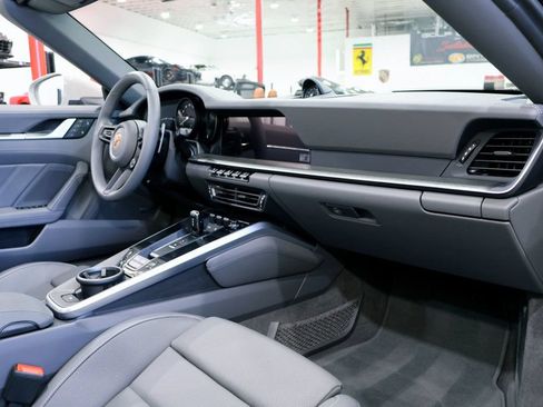 Used 2024 Porsche 911 Carrera 4S AWD/4WD image 31