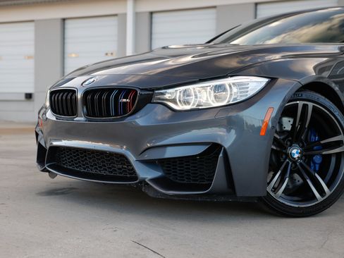 Used 2016 BMW M4 Convertible image 26