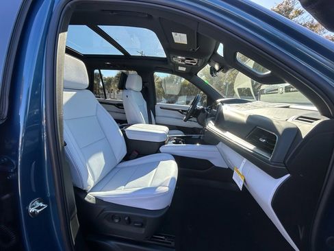 New 2026 Chevrolet Tahoe Premier AWD/4WD image 23
