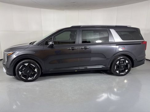 New 2026 Kia Carnival EX FWD image 5