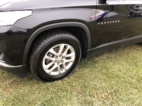 Used 2020 Chevrolet Traverse LT w/ LPO, Cargo Package image 2