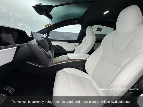 Used 2023 Tesla Model X image 11