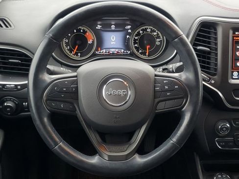 Used 2020 Jeep Cherokee Trailhawk w/ Cold Weather Group image 31