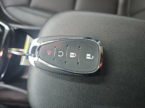 Used 2025 Chevrolet Trax ACTIV w/ Sunroof Package image 30