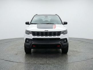 Used 2025 Jeep Compass Trailhawk video 1