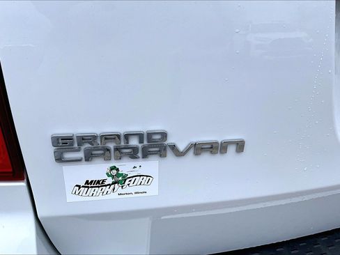 Used 2020 Dodge Grand Caravan SE w/ UConnect Hands-Free Group image 6