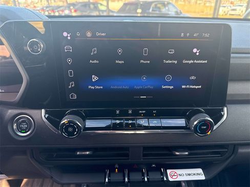 Used 2023 Chevrolet Colorado W/T image 18