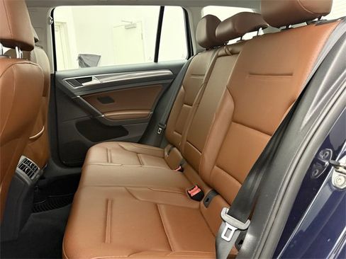 Used 2017 Volkswagen Golf Alltrack SE image 25
