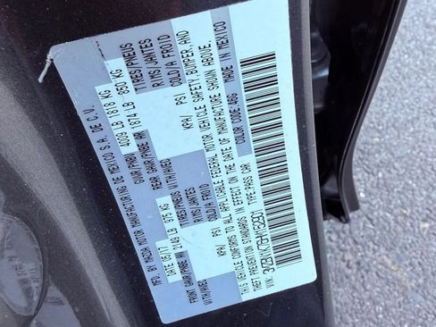 Used 2017 MAZDA MAZDA3 Sport FWD image 31