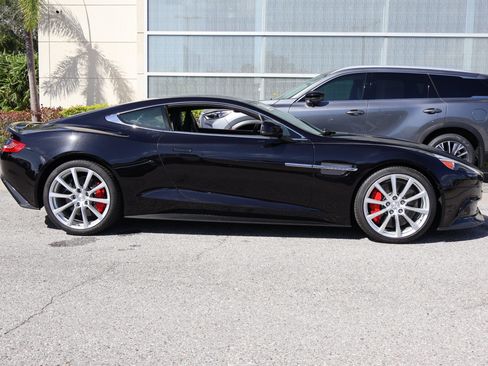 Used 2014 Aston Martin Vanquish Coupe image 10