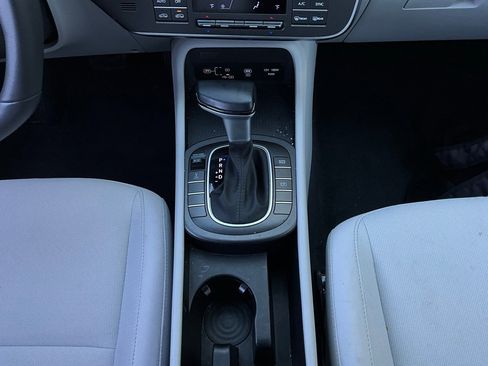 Used 2025 Hyundai Kona SEL image 15