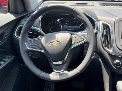 Used 2024 Chevrolet Equinox LT AWD/4WD image 12