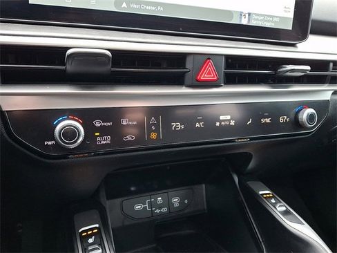 Used 2024 Kia Sorento X-Line EX image 17