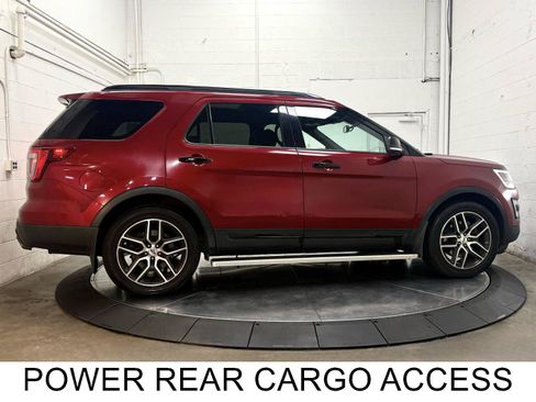 Used 2017 Ford Explorer Sport w/ Equipment Group 401A AWD/4WD image 8