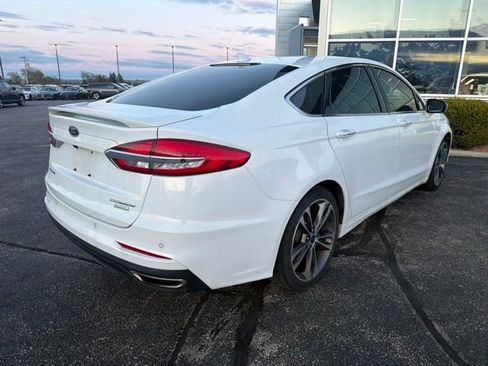 Used 2019 Ford Fusion Titanium FWD image 3