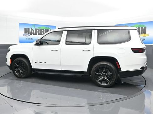 Used 2024 Jeep Wagoneer Series II w/ Convenience Group I AWD/4WD image 3