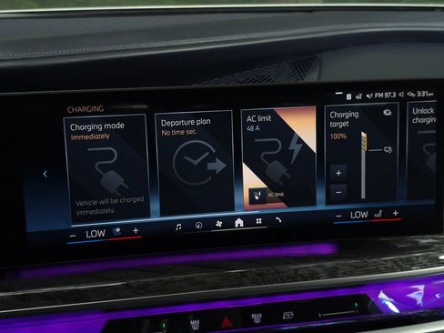 Used 2024 BMW i7 eDrive50 w/ Executive Package RWD image 51