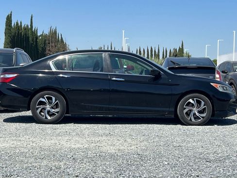 Used 2016 Honda Accord LX image 9