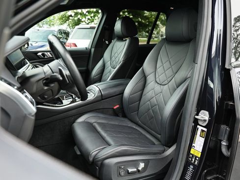 Used 2023 BMW X5 xDrive40i w/ M Sport Package AWD/4WD image 21