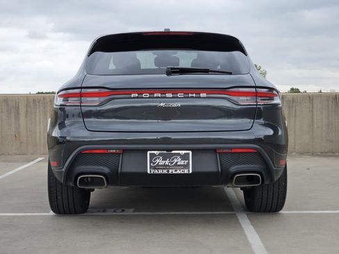 Certified 2025 Porsche Macan image 7