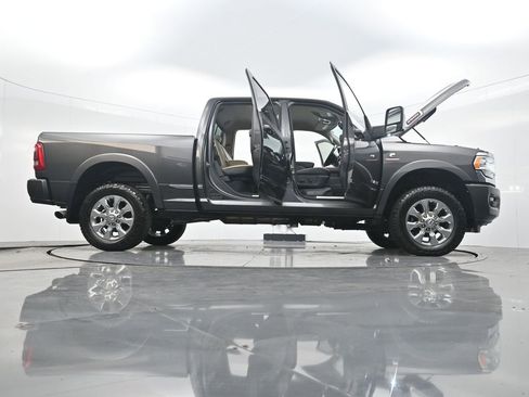 Used 2023 RAM 2500 Limited image 42