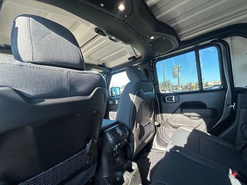 New 2026 Jeep Gladiator Rubicon w/ Steel Power Dome Hood Package AWD/4WD image 27