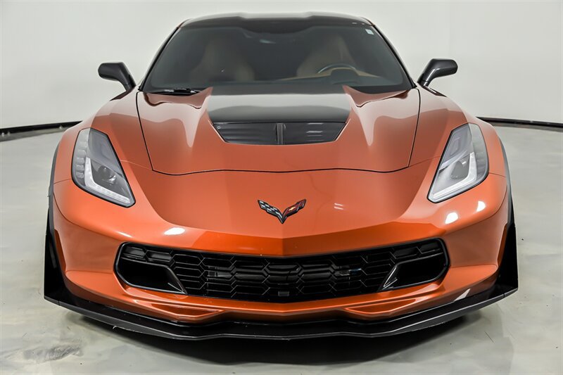 Used 2015 Chevrolet Corvette Z06 w/ 3LZ Preferred Equipment Group RWD image 4