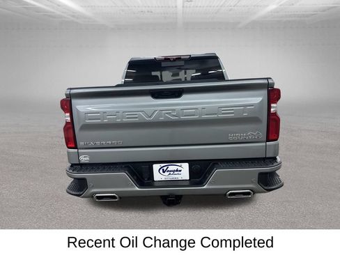 Used 2025 Chevrolet Silverado 1500 High Country w/ High Country Premium Package AWD/4WD image 11