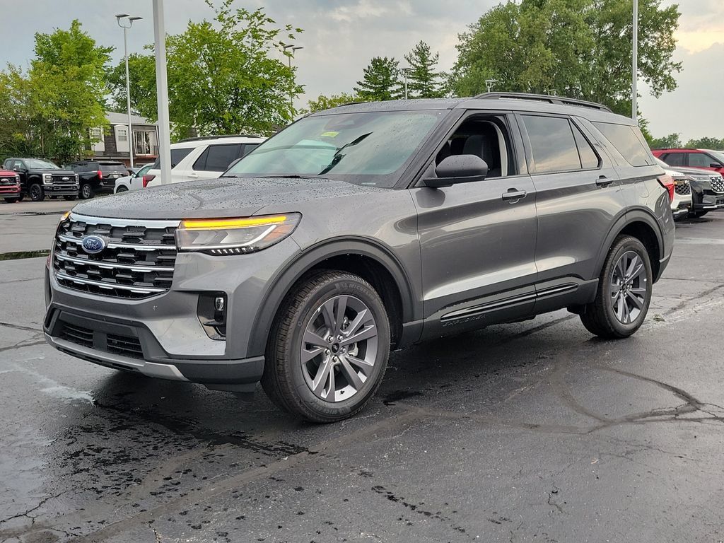 New 2026 Ford Explorer Active w/ Active Comfort Package AWD/4WD image 8