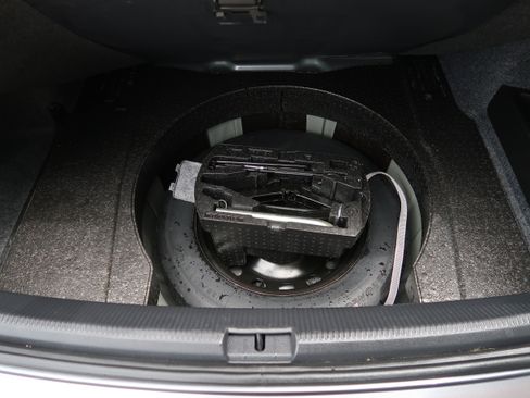 Used 2014 Volkswagen Passat TDI SEL Premium FWD image 39